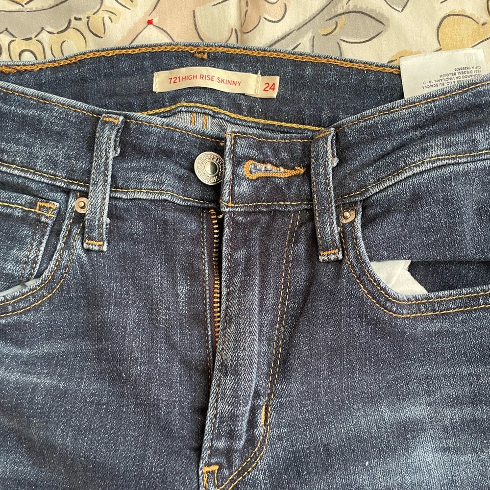 Levis high rise skinny jeans size 24 (double 0)